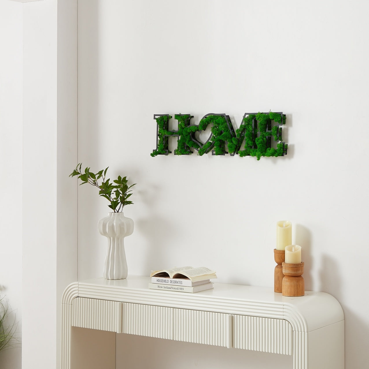 "HOME" Letter Art Moss Wall Hanging - Eco-Friendly, Sturdy Iron Frame, Whimsical Heart Design - Natural Green Decor for Home & Office